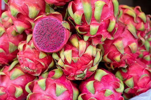 buah naga merah