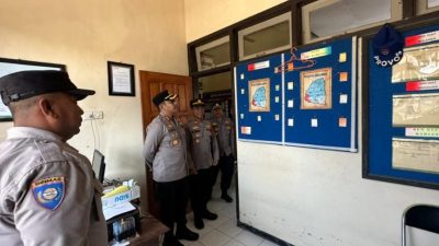 Selain Mengecek Mako Polsek Pucanglaban, Kapolres Tulungagung Juga Memberikan Arahan dan Motivasi Kepada Personil
