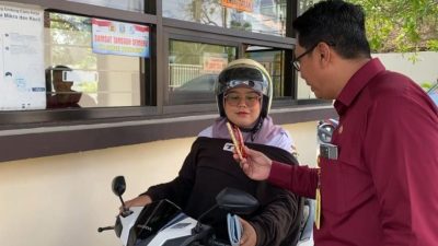Komitmen Pelayanan Prima Samsat Tulungagung, Apresiasi Masyarakat Yang Mengurus Pajak Kendaraan Bermotor Melalui Kegiatan “SAMSAT CERIA”