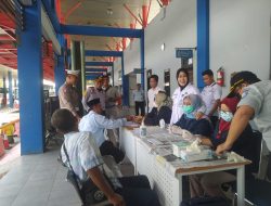 Jelang Libur Nataru, Satlantas Polres Tulungagung DAN Dishub Menggelar Ramp Cek Kendaraan Dan Tes Urine Kepada Sopir Bus