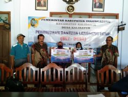 Sebanyak 75 KPM, Warga Desa Kalibatur Menerima BLT DD Tahun Anggaran 2024