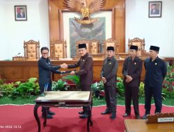 Rapat Paripurna DPRD Tulungagung Penyampaian LKPJ Bupati Tulungagung Tahun 2023