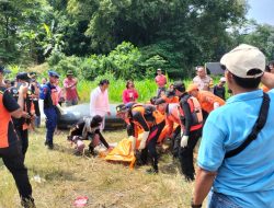 Polri Bersama Tim Gabungan Berhasil Evakuasi Jenazah Pemuda Yang Hanyut di Sungai Brantas Tulungagung